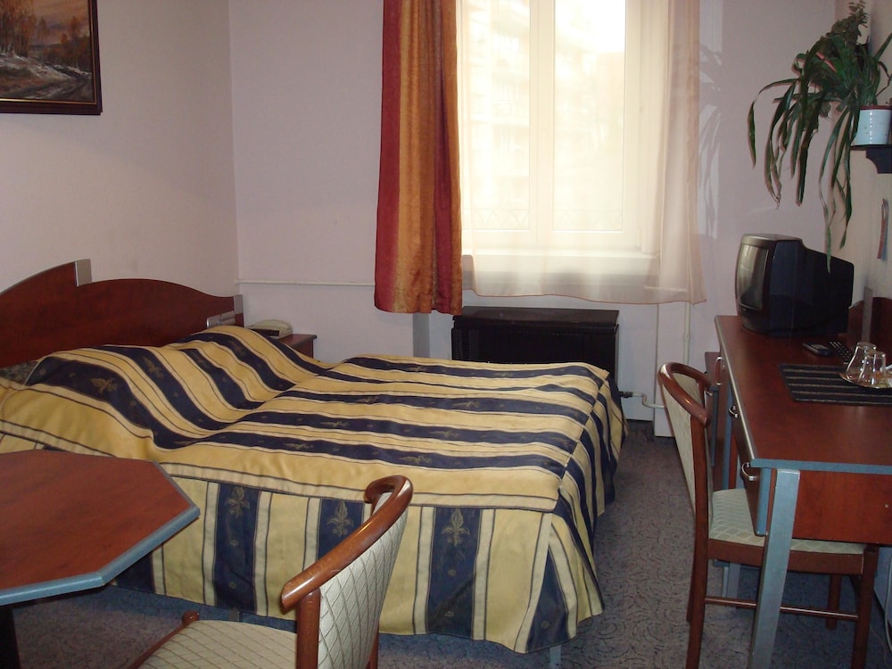 Standard Double Room - Photo 1