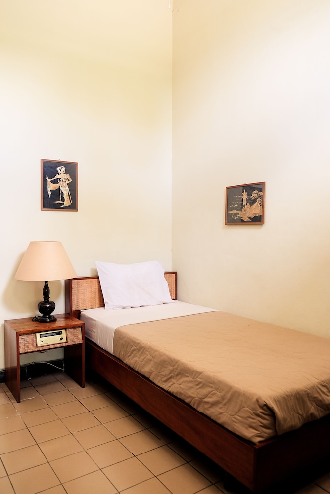 Heritage Single Room (1 Single Bed)