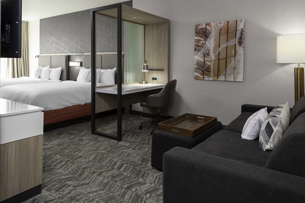 Suite, 2 Queen Beds (Mobility Accessible, Roll-In Shower) photo 1