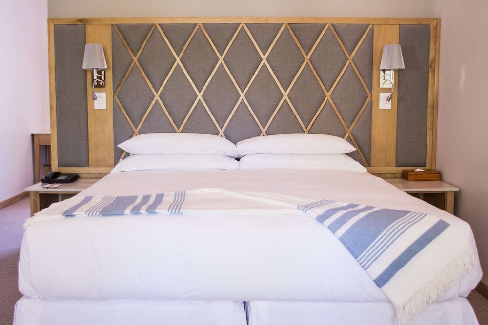 Luxury Suite, 1 Bedroom, Terrace, Courtyard View