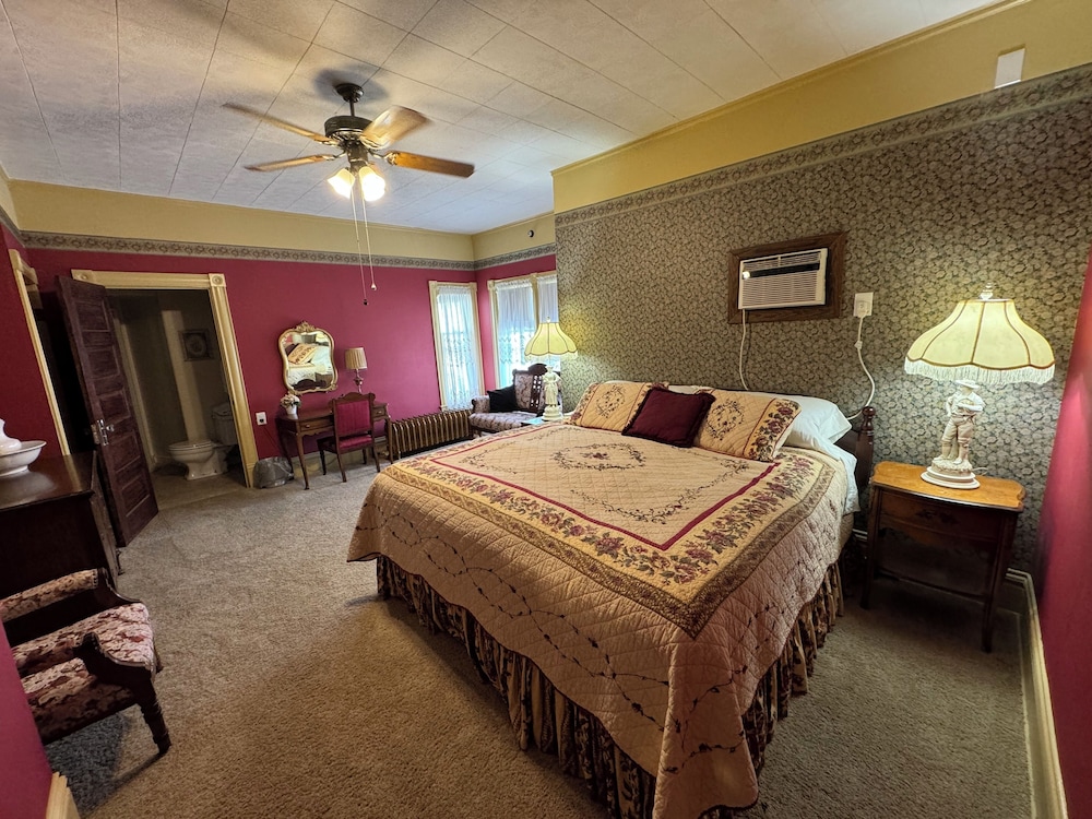 Deluxe Single Room, Non Smoking, Private Bathroom