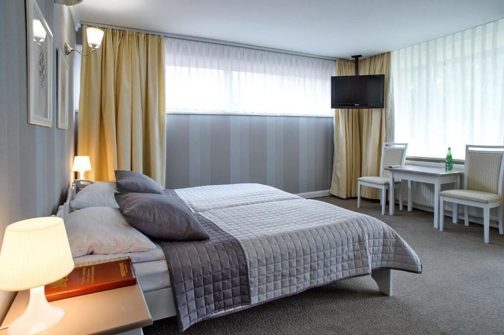 Standard Double or Twin Room photo 1