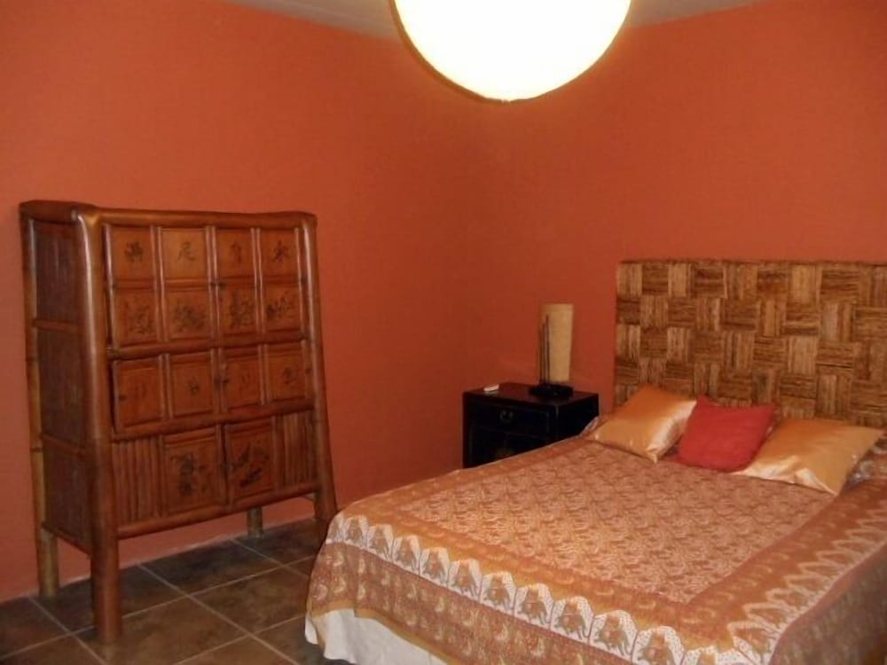 Room, 1 Queen Bed, Microwave (Sunset) photo 3