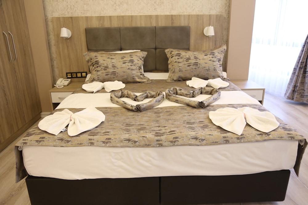 Deluxe Suite photo 3