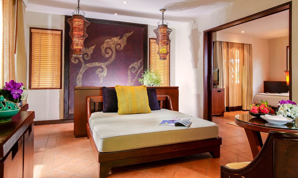 One-Bedroom Suite Villa - Photo 3
