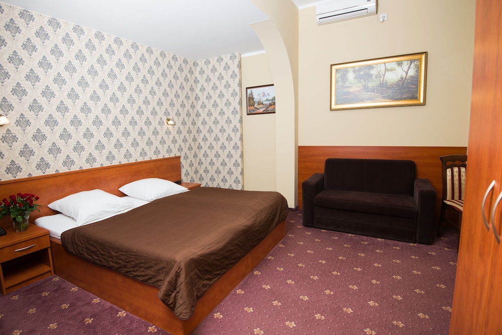 Standard Double or Twin Room - Photo 3