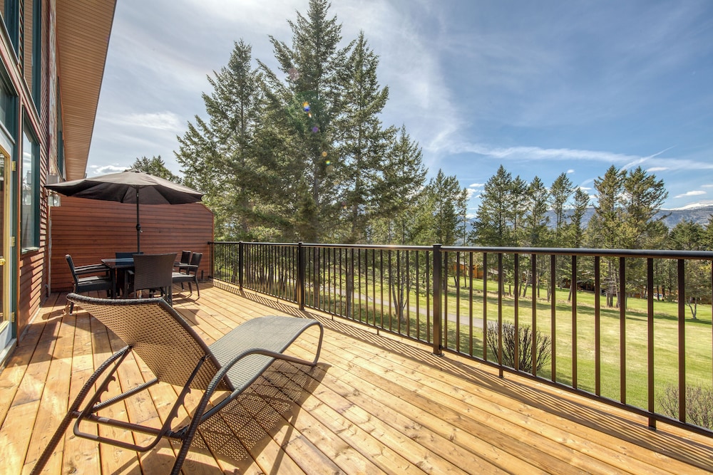 Premium Townhome, 4 Bedrooms (401 or 1103 Phase 2) photo 2