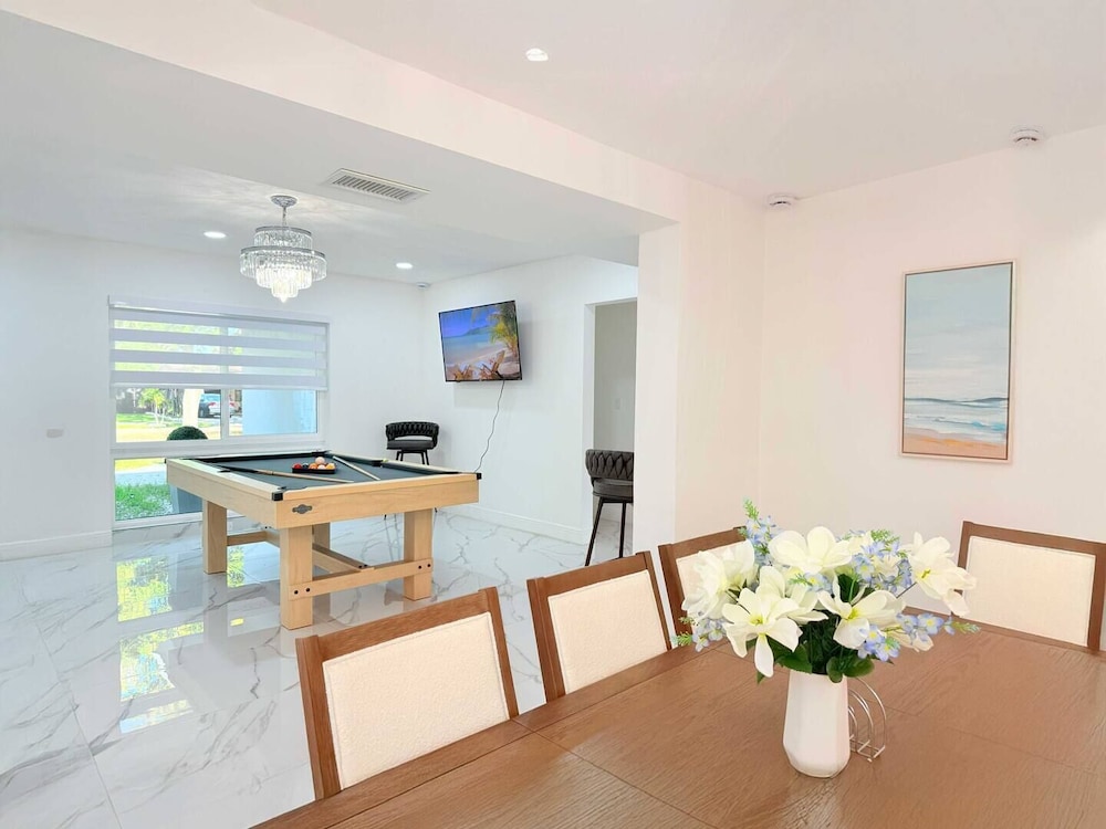 Palm House Near Beach Game Room Pool King Beds, Φωτογραφία 35