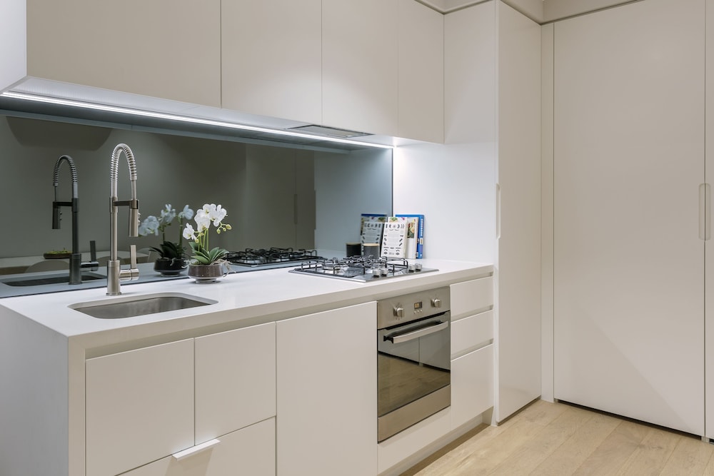 One Bedroom Apartment - Unserviced photo 3