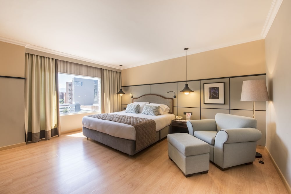 Suite, 1 Bedroom - Photo 3