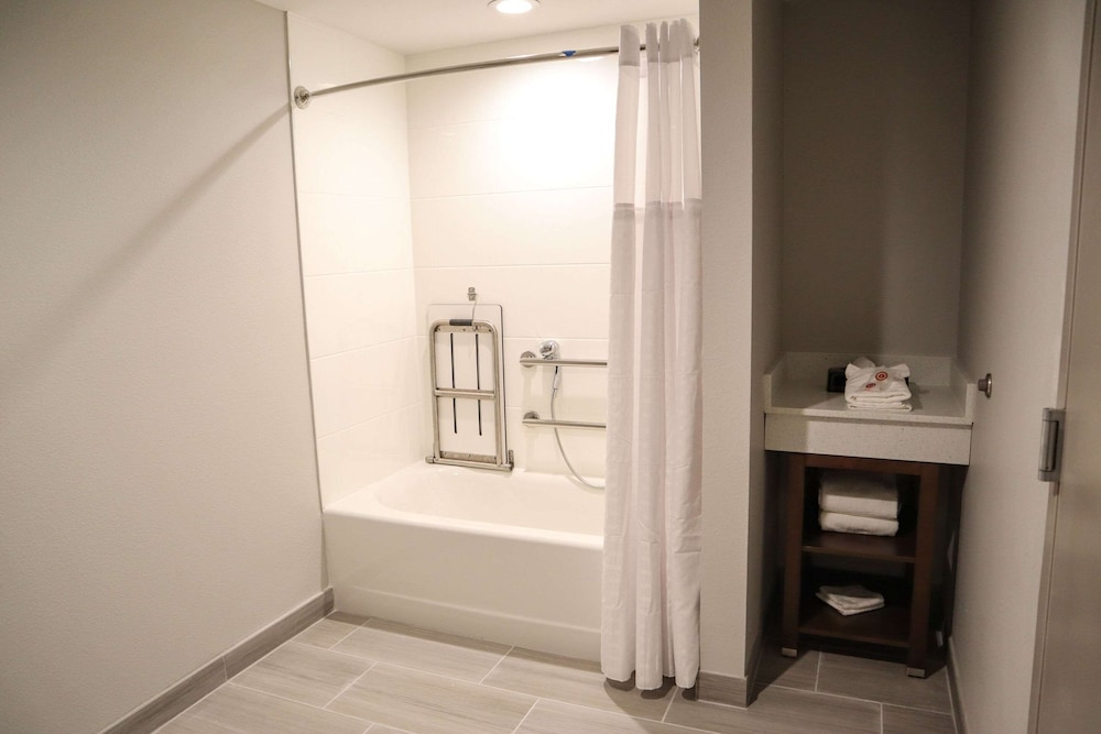 Suite, Multiple Beds, Accessible, Non Smoking - Photo 5