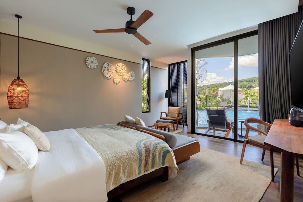 Three Bedroom Suite Pool Access with NAAM Wellness (hydrotherapy)