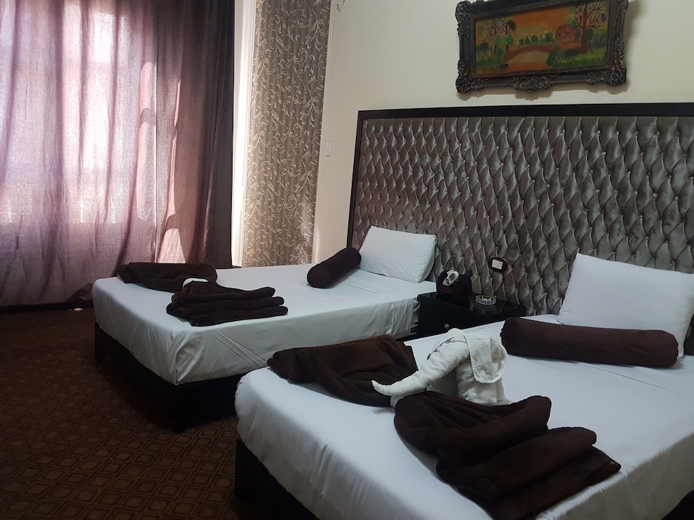 Deluxe Triple Room - Photo 5