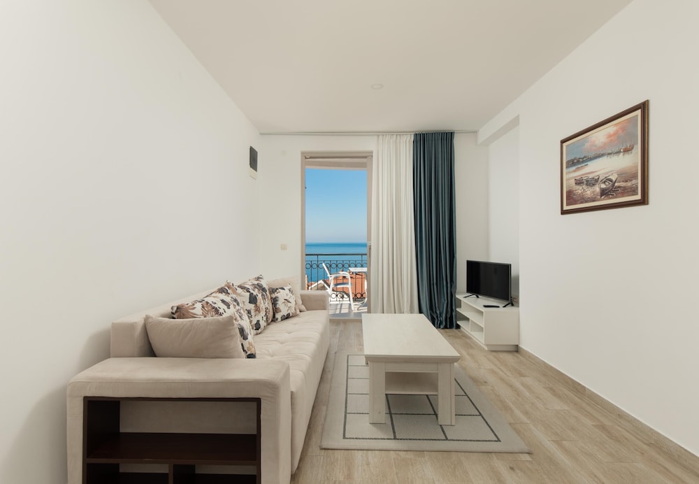 Comfort Apartment, 1 Bedroom, Ensuite, Sea View photo 2