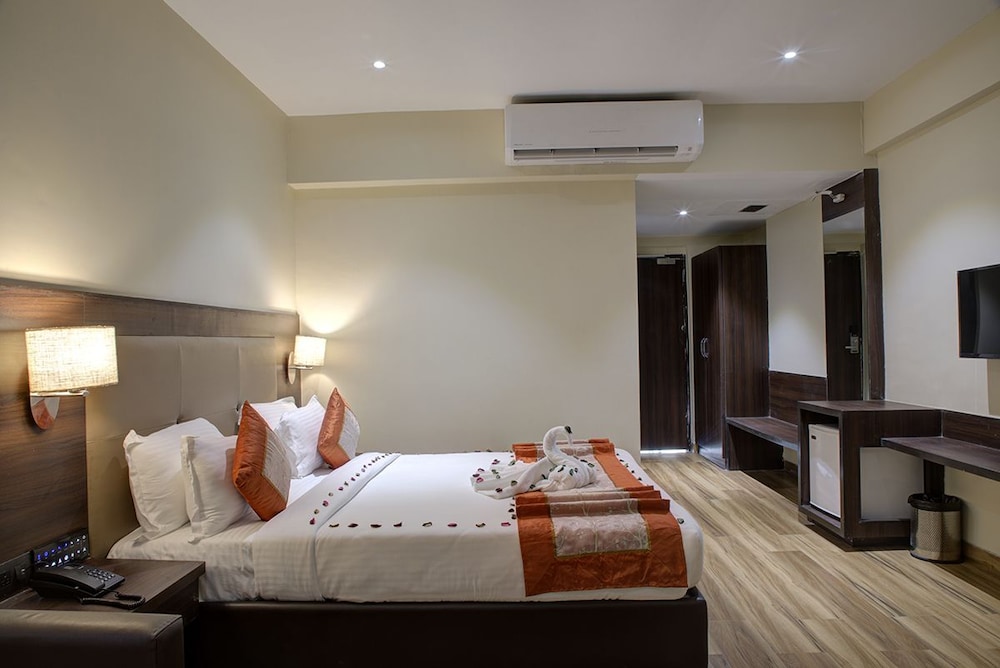 Deluxe Double Room, 1 Double Bed, Non Smoking - Photo 9