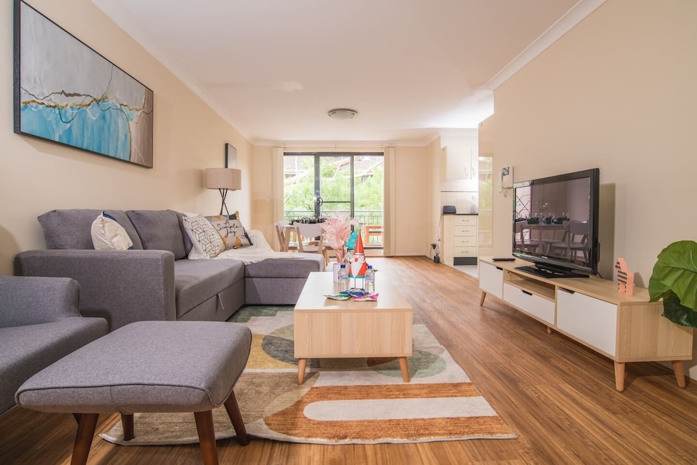 Apartment (3 Bedrooms)