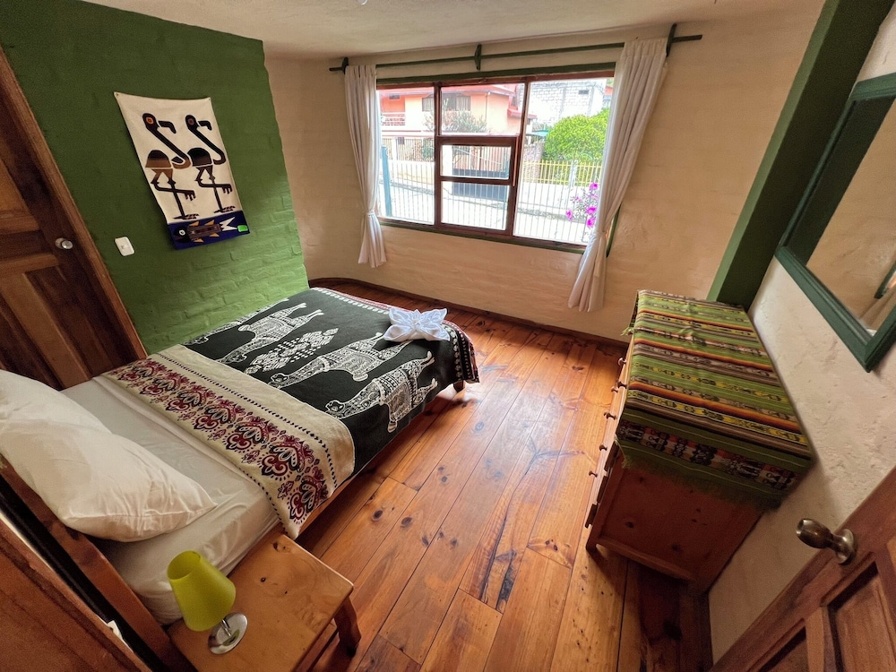 Junior Single Room, 1 Bedroom, Private Bathroom, Mountain View photo 2