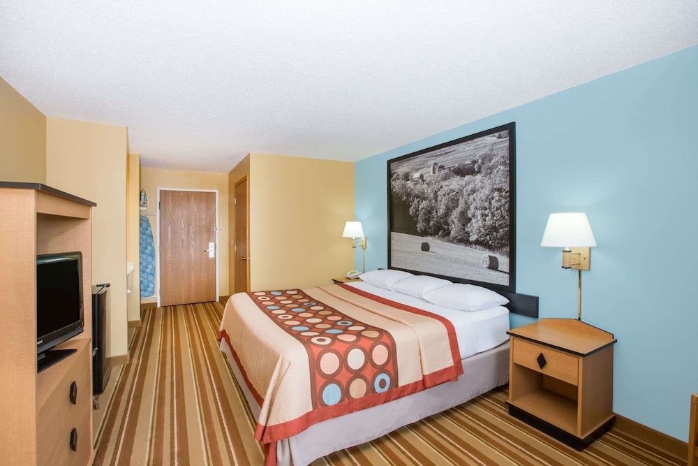 Room, 1 Double Bed, Non Smoking - Photo 1
