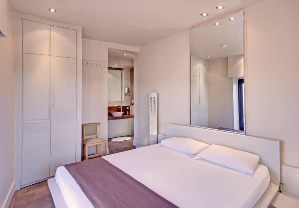 Double or Twin Room photo 1
