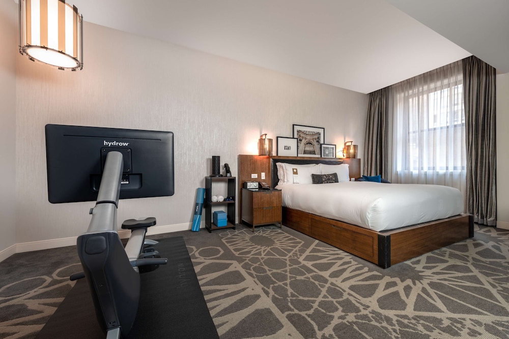 Room, 1 King Bed (Hydrow Wellness Room)