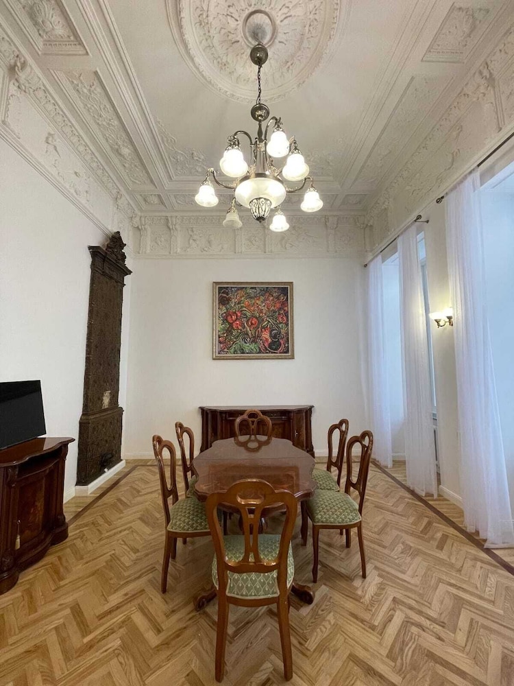 Signature Studio Suite