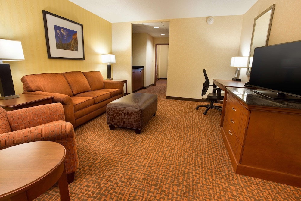 Suite, 2 Queen Beds, Accessible, Refrigerator & Microwave (Sofabed, 2 Rooms, Hearing, Tub)