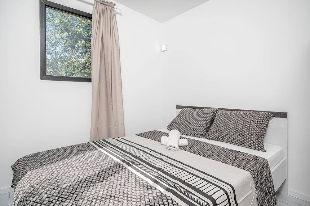 Mobile Home, 2 Bedrooms (Leo)