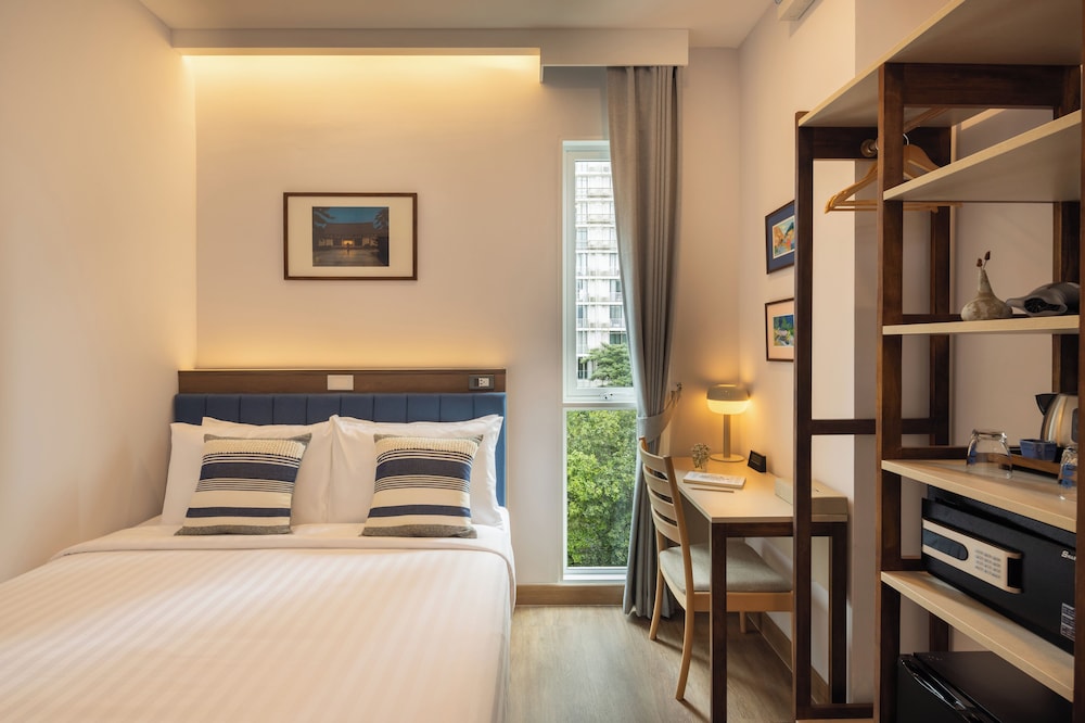Classic Room, 1 Queen Bed, Non Smoking, City View photo 3