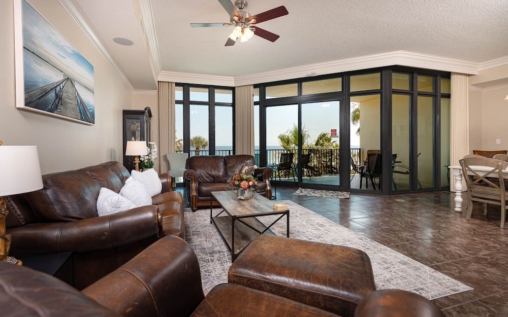 Condo, 3 Bedrooms