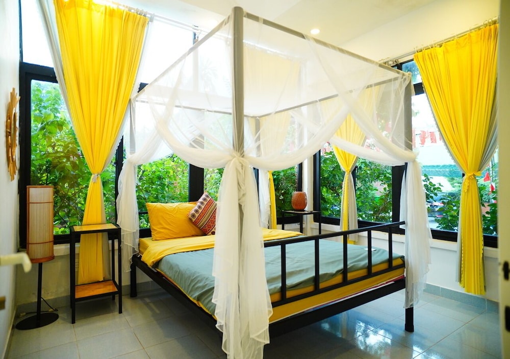 Luxury Apartment, Patio, Garden View