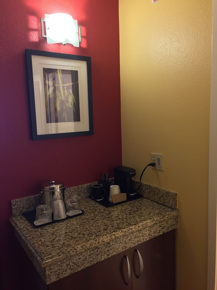 Room, 2 Double Beds (Mobility/Hearing Access, Transf Shwr) photo 1