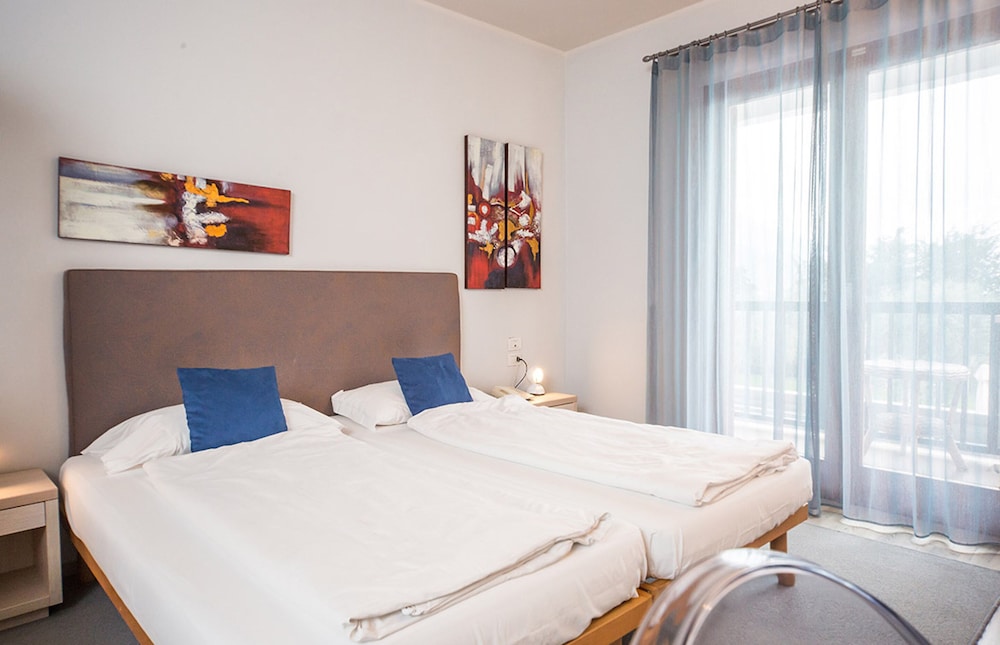 Junior Suite, Balcony, Lake View - Photo 5