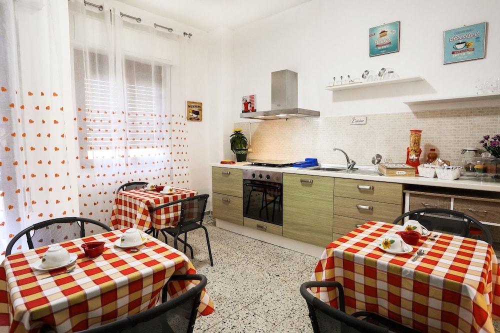 Double Room, 1 Double Bed, Ensuite - Photo 4