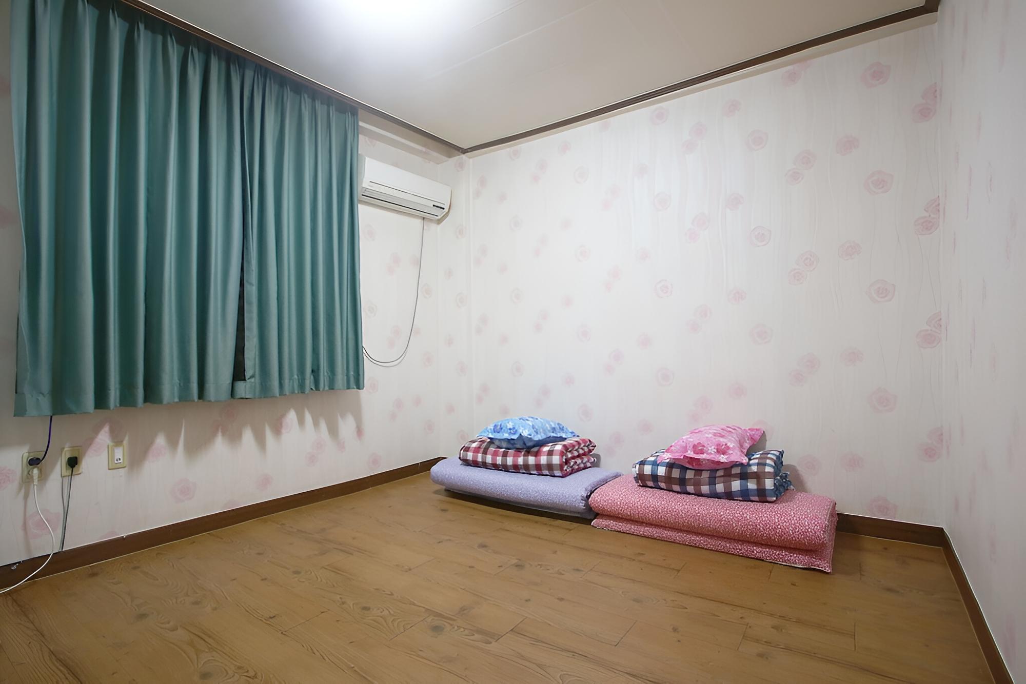 Room (Standard (Ondol)) photo 2