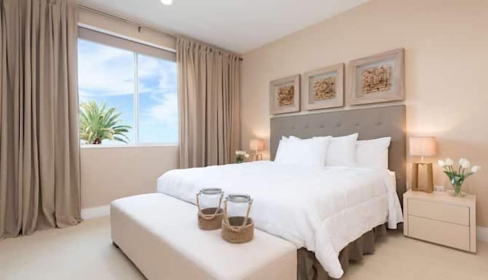 Family Townhome, 4 Bedrooms