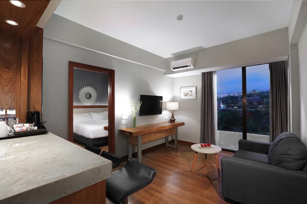 ASTON Suite photo 1