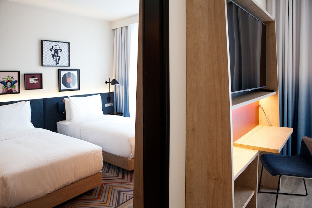 Family Room, Multiple Beds