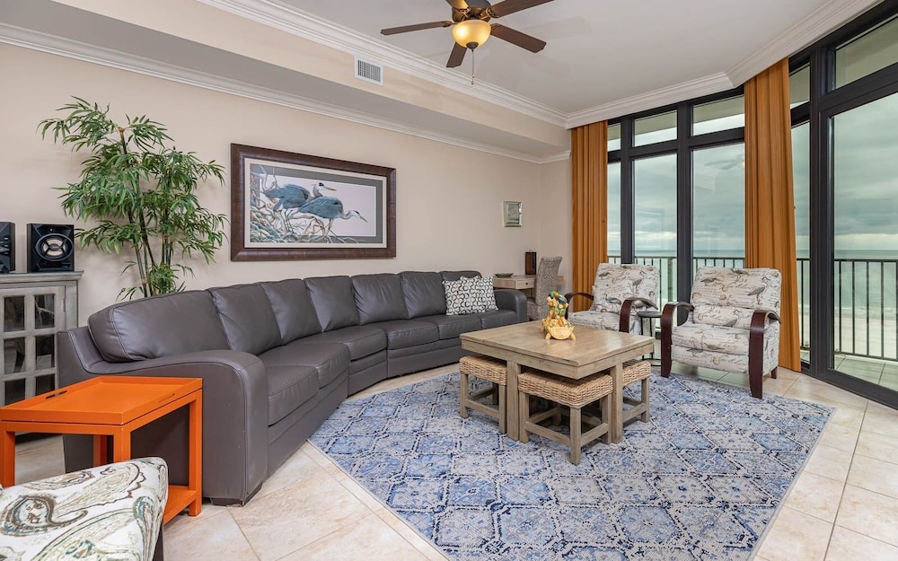 Condo, 3 Bedrooms