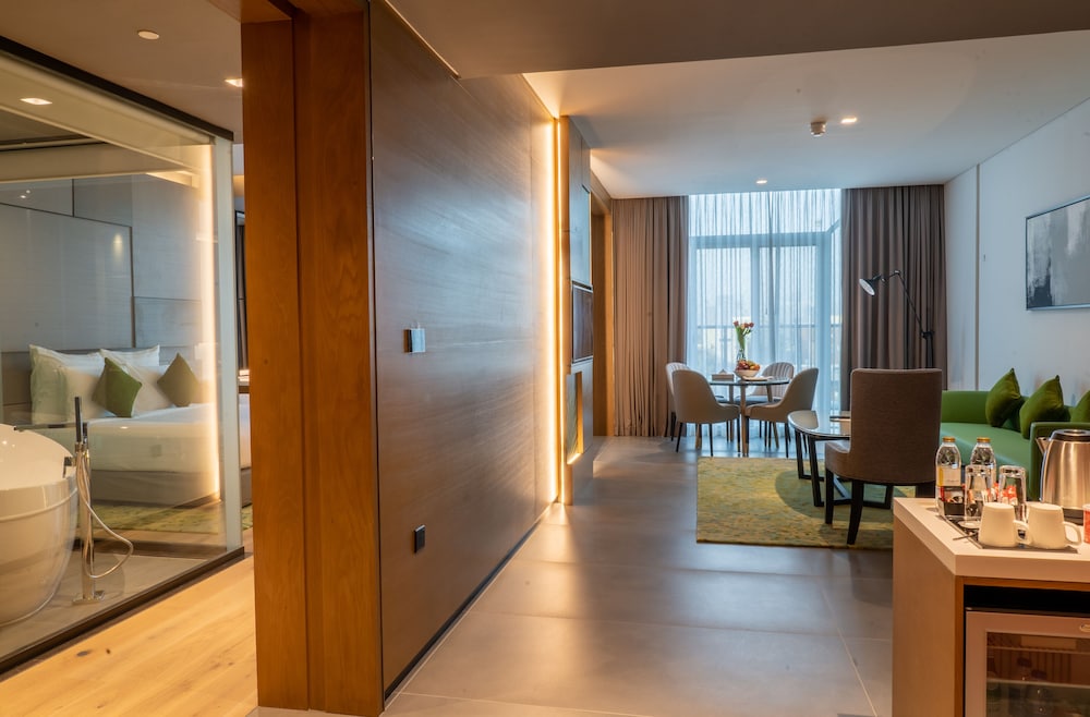 Courtyard Suite photo 2