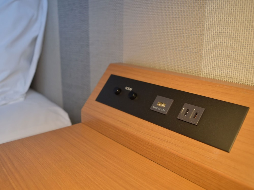 Double Room, Non Smoking - Photo 8
