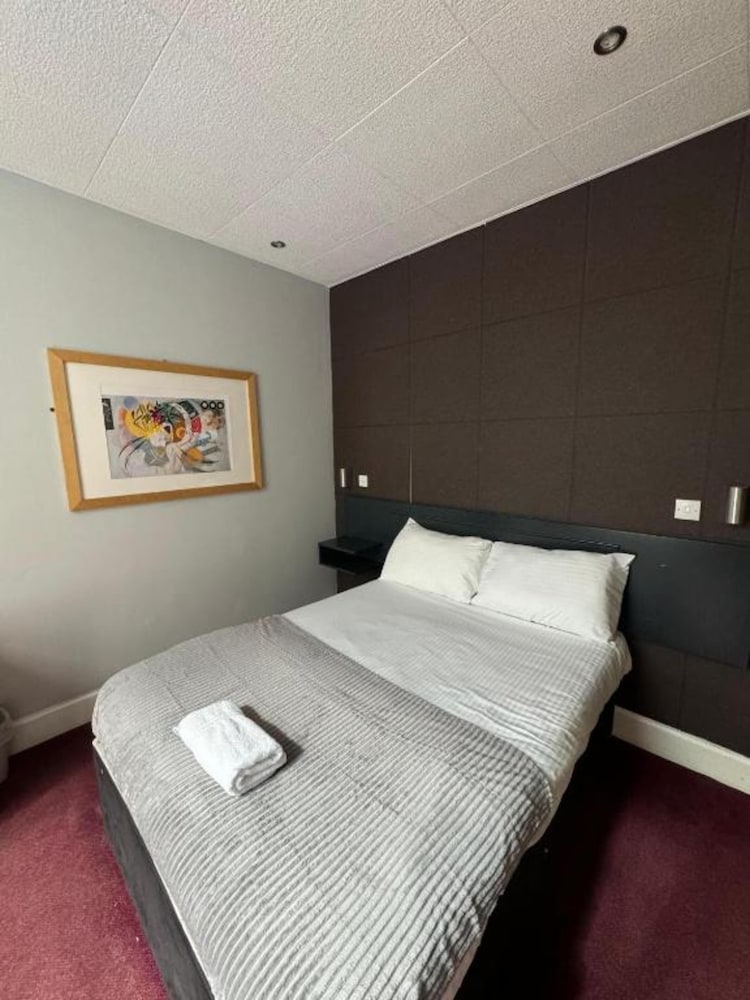 Standard Double Room - Photo 4