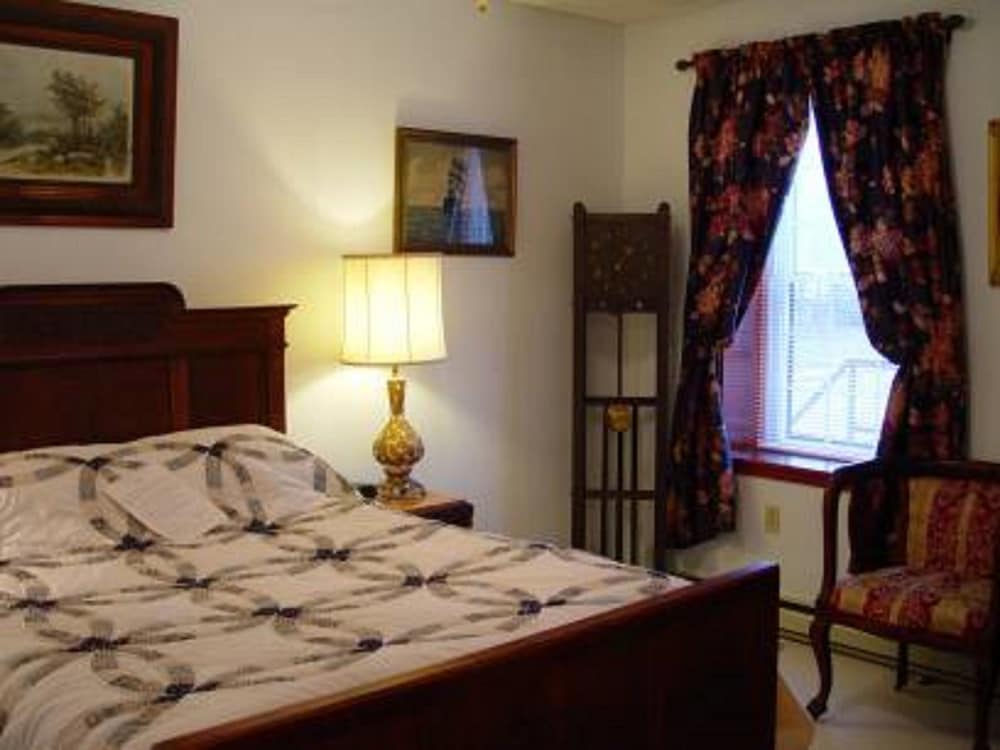 Blueberry Room photo 2