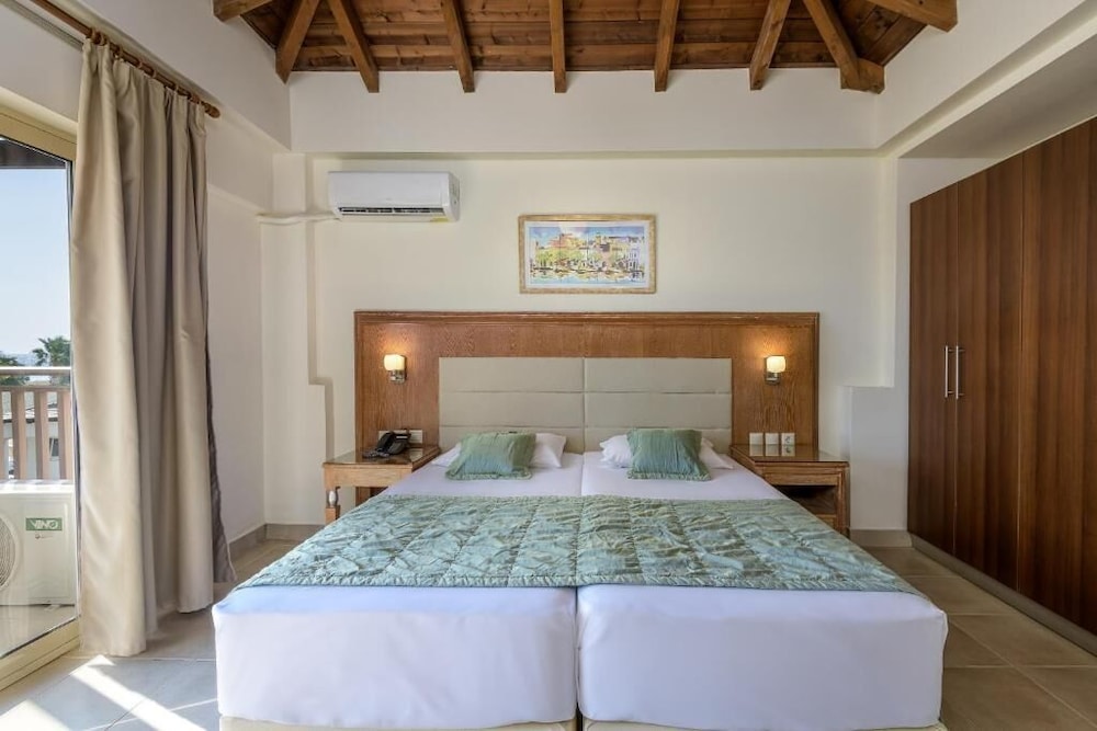 Maisonette with Private Pool