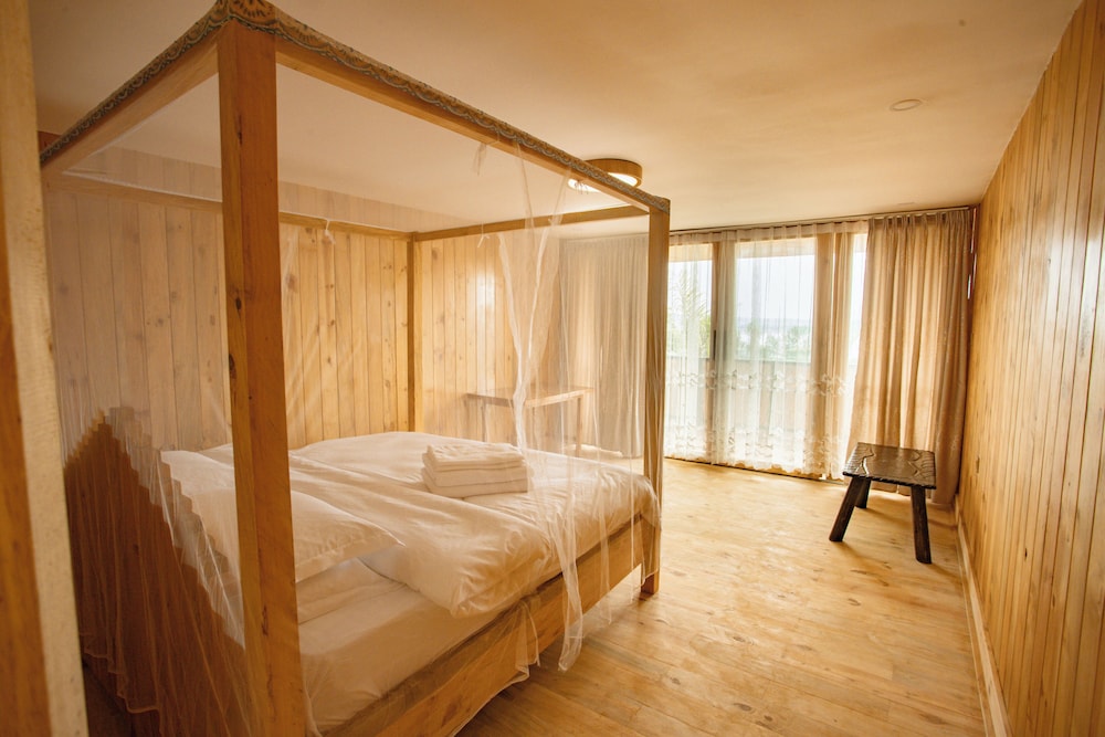 Double Room, Balcony, Lake View photo 1