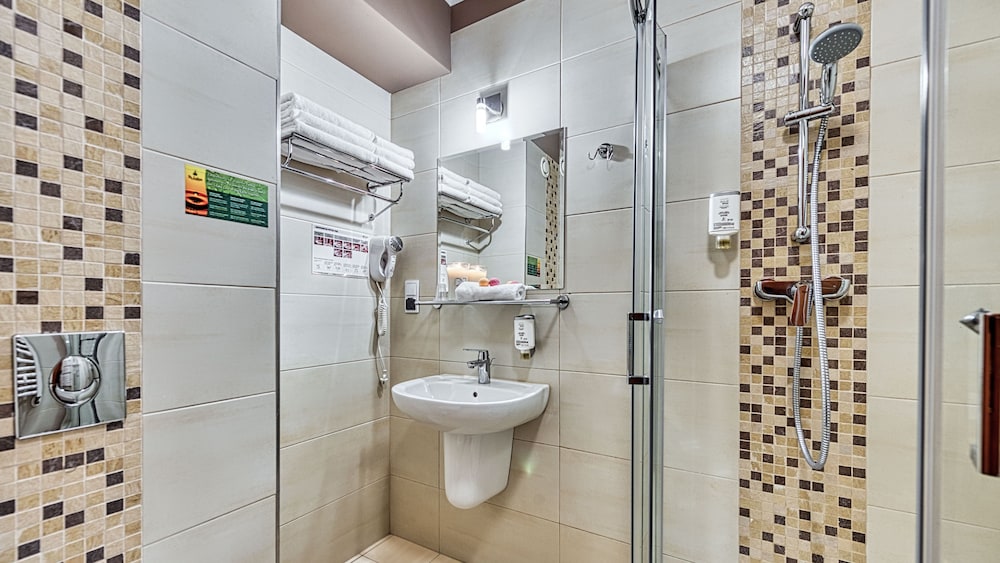 Deluxe Triple Room photo 3