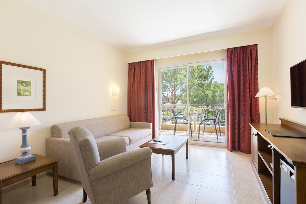 Family Room, Balcony (3 Adults + 1 Child)