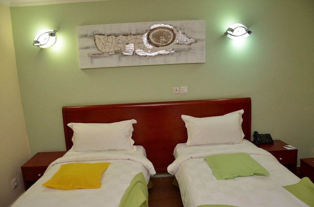 Standard Twin Room photo 3