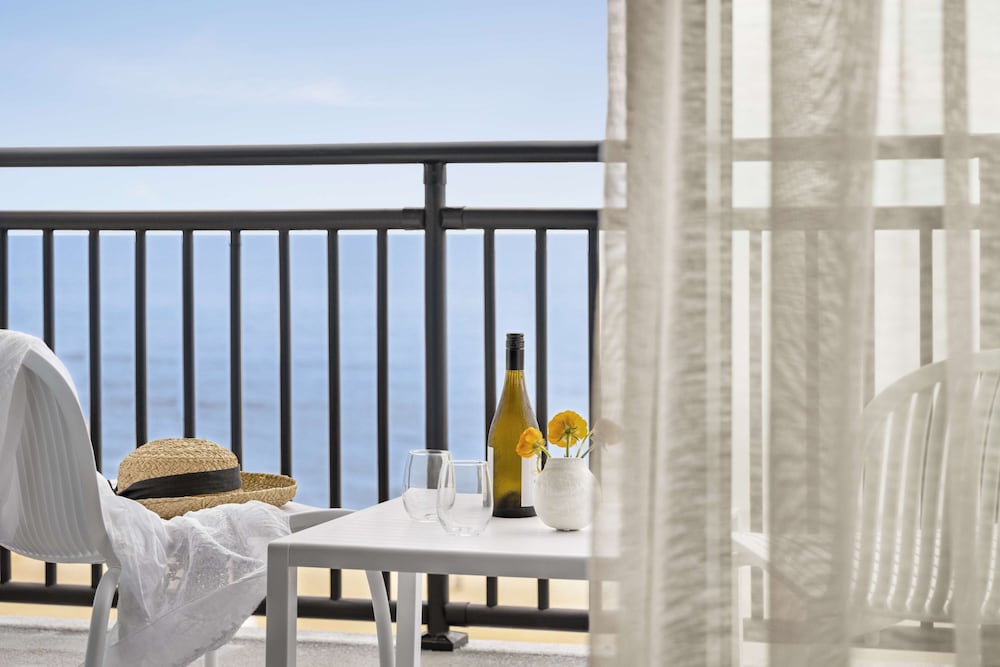 OCEANFRONT ONE BEDROOM SUITE KING BED (PLUS SLEEPER SOFA) - Photo 7
