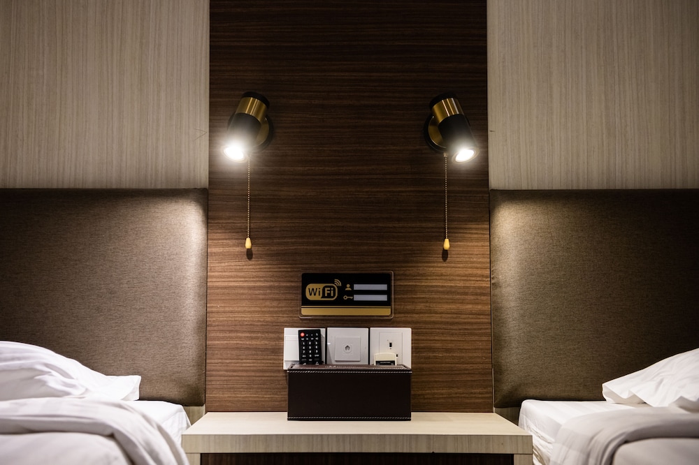 Deluxe Twin Room photo 3