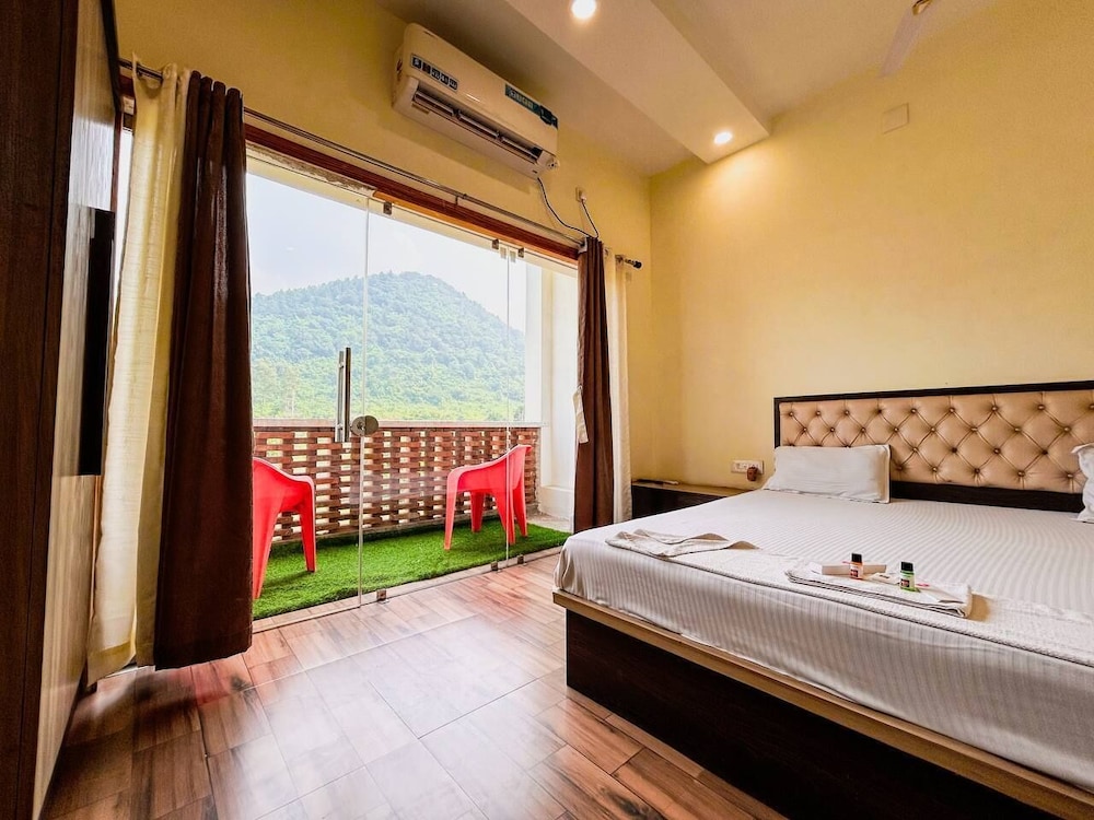 Executive Room, Hill View photo 3